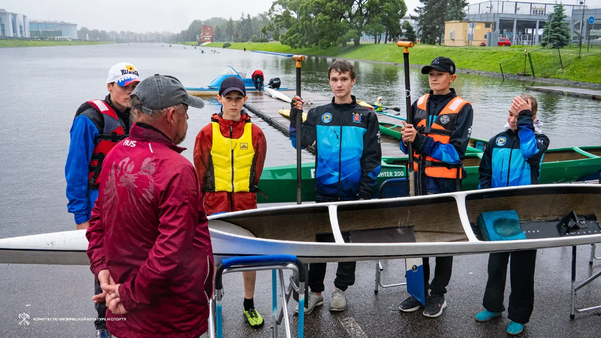 В СШОР «ШВСМ по водным видам спорта им. Ю.С. Тюкалова» прошёл «Олимпийский урок» с участием заслуженного мастера спорта России по гребле на байдарках и каноэ, двукратного призёра Олимпийских игр 2004 года Александра Владимировича Ковалева