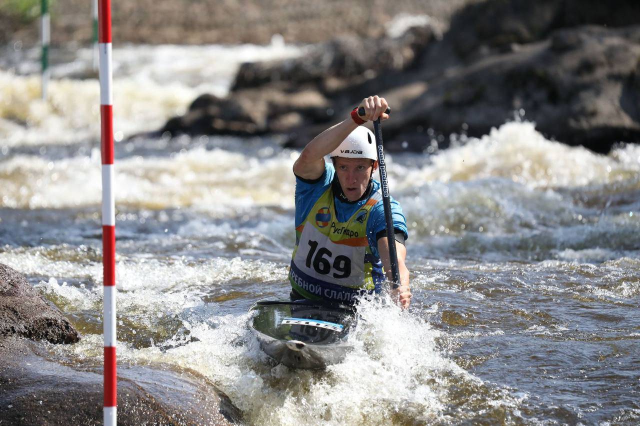 Имя спортсмена